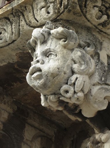 (6) Museo dei Benedettini - Ingresso principale - l'esterno